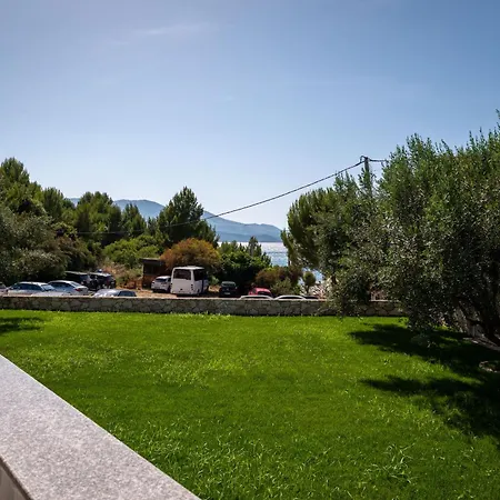 Vasili Apartment Ksamil