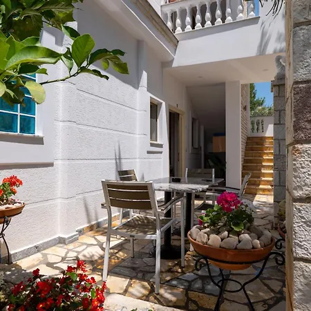Vasili Apartment Ksamil
